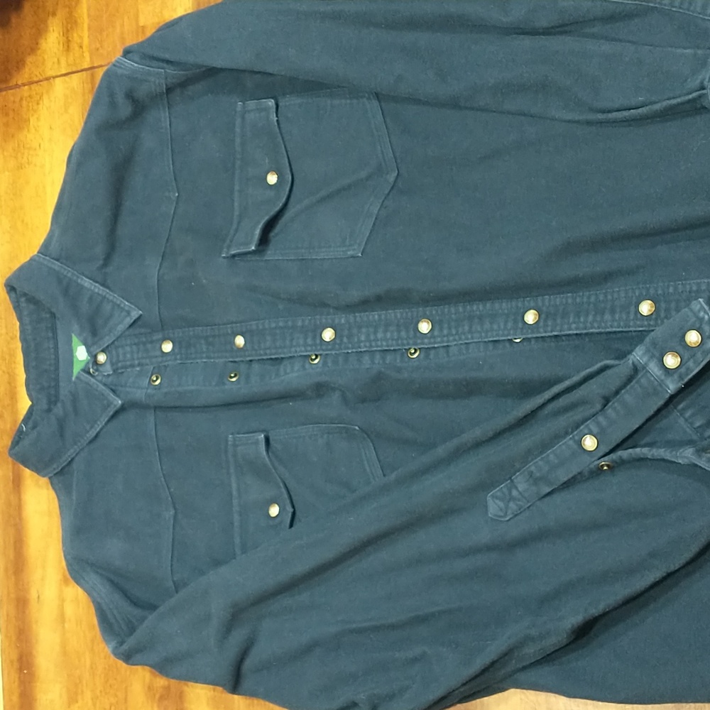 Schnee's navy button down shirt